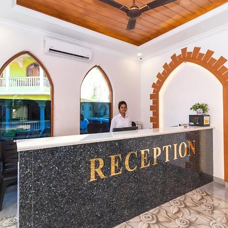 Larios Beach Holidays Resort Бага Екстер'єр фото