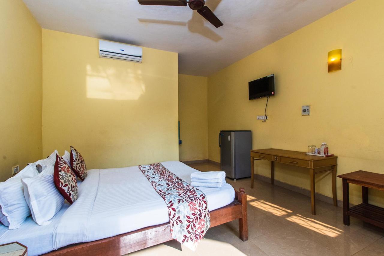 Larios Beach Holidays Resort Бага Екстер'єр фото