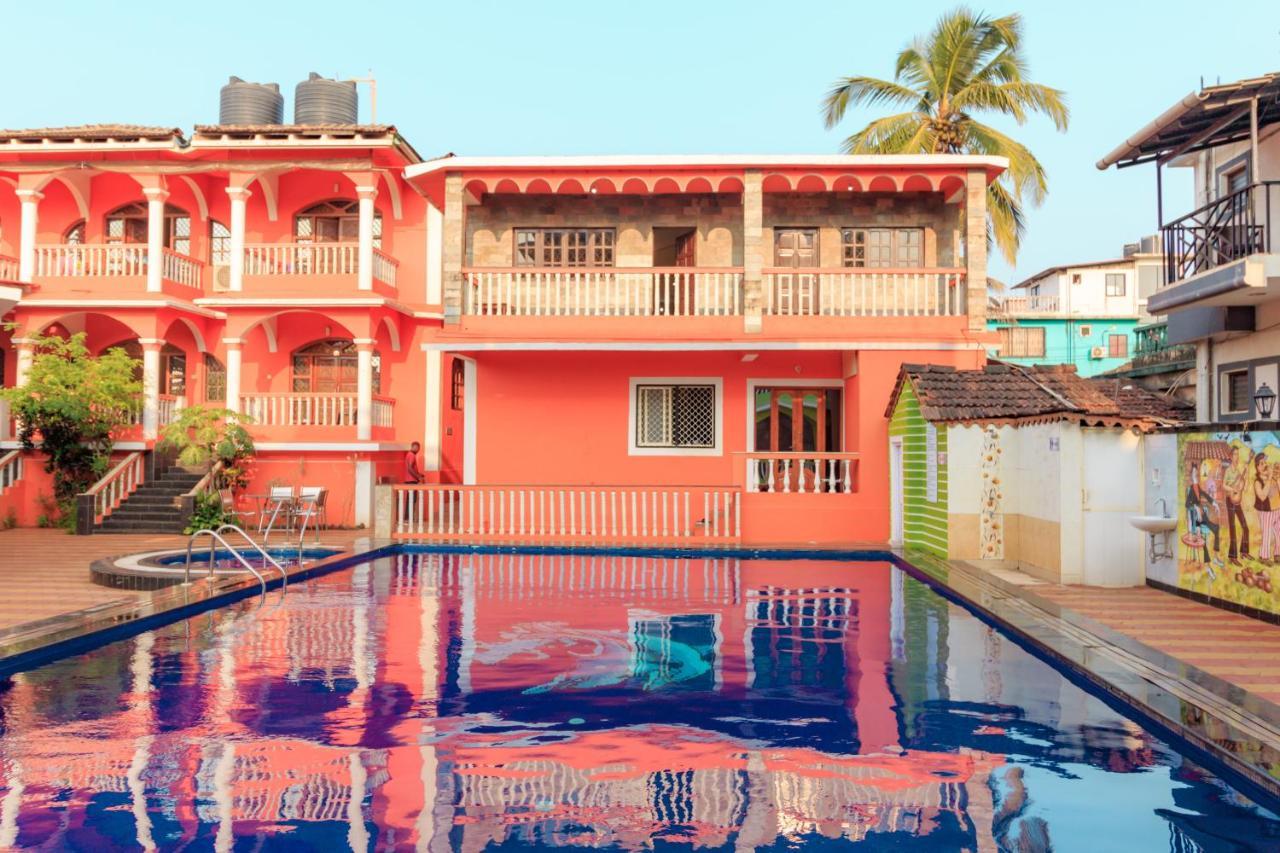 Larios Beach Holidays Resort Бага Екстер'єр фото