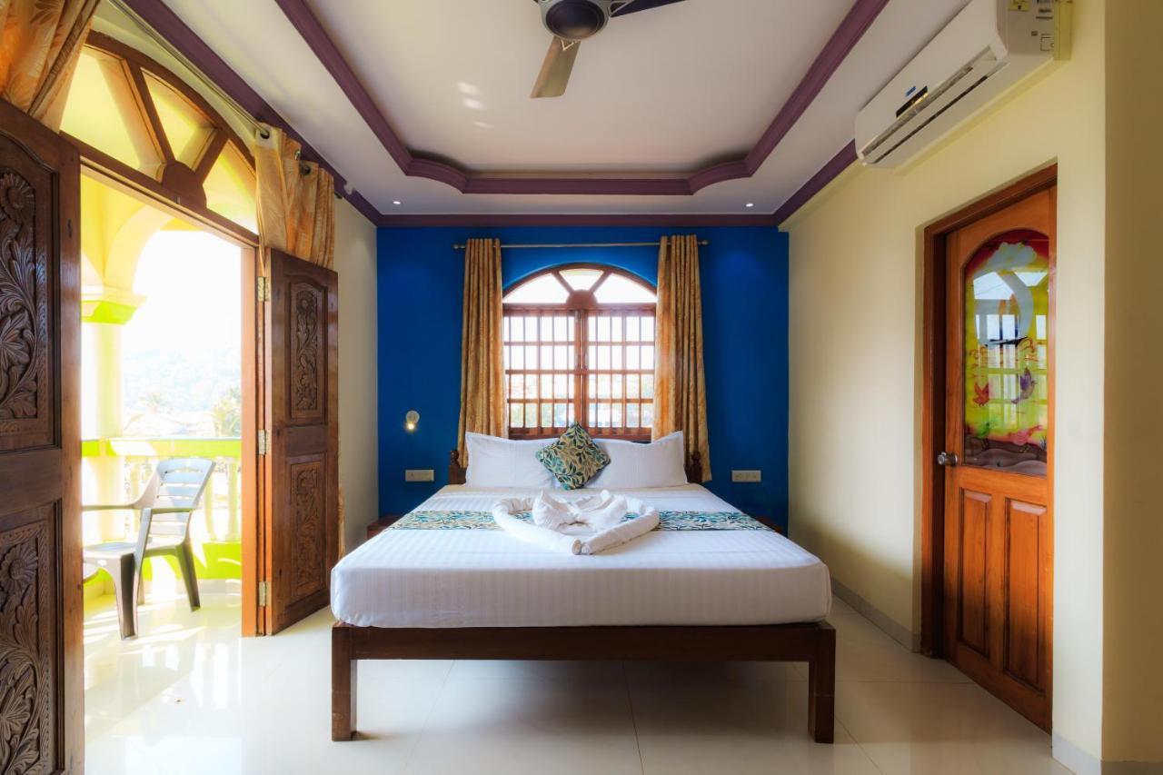 Larios Beach Holidays Resort Бага Екстер'єр фото