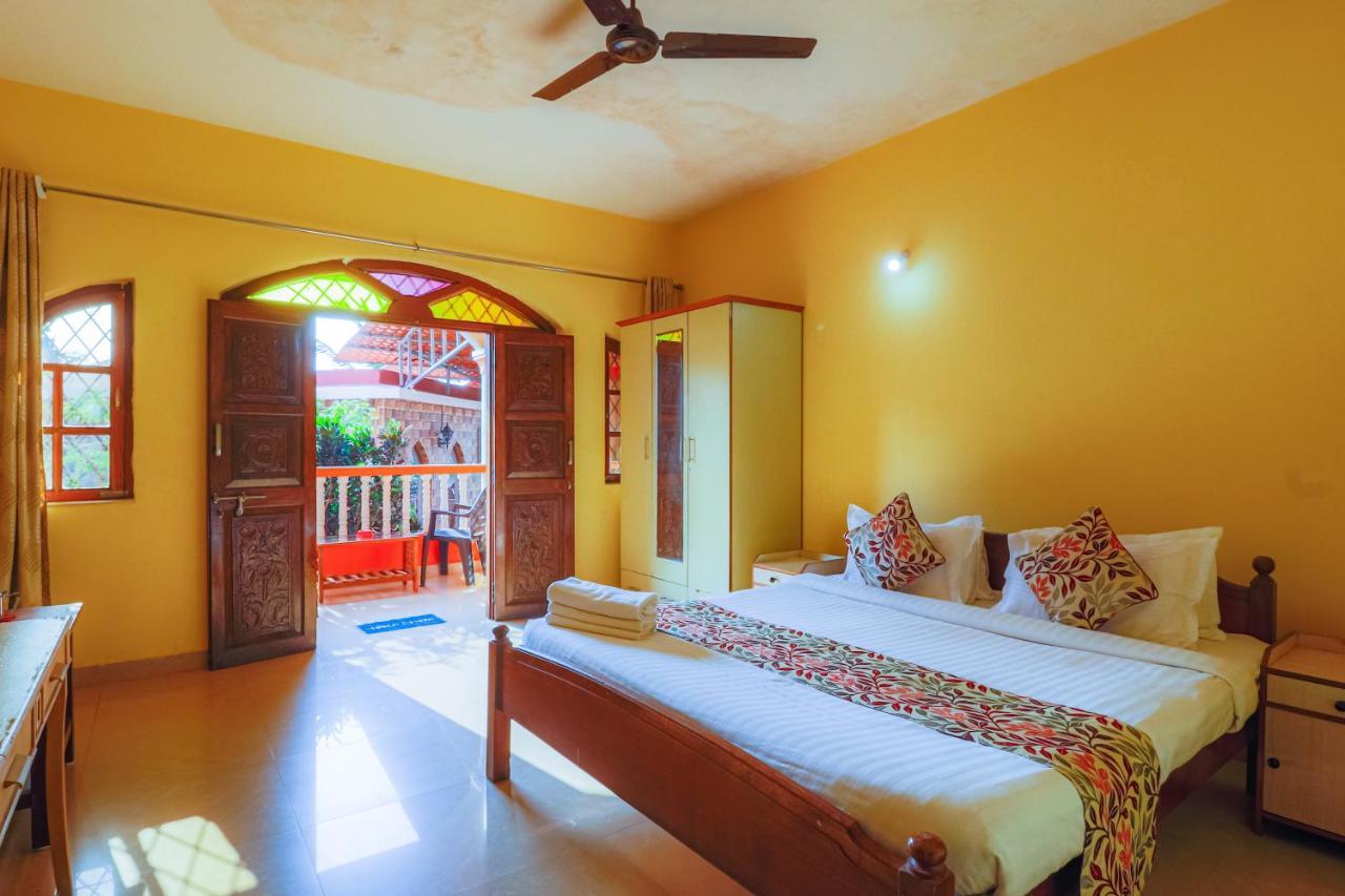 Larios Beach Holidays Resort Бага Екстер'єр фото