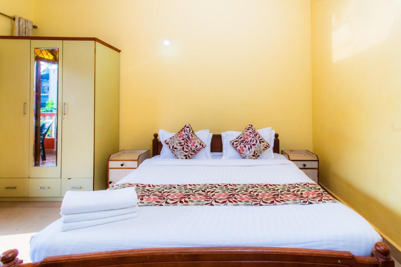 Larios Beach Holidays Resort Бага Екстер'єр фото