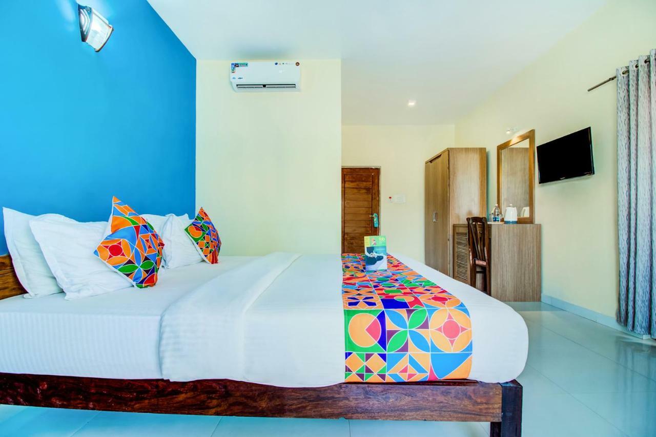 Larios Beach Holidays Resort Бага Екстер'єр фото