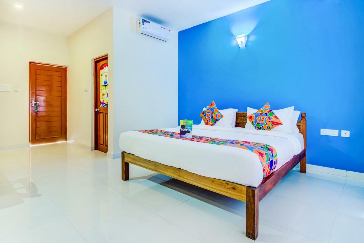 Larios Beach Holidays Resort Бага Екстер'єр фото