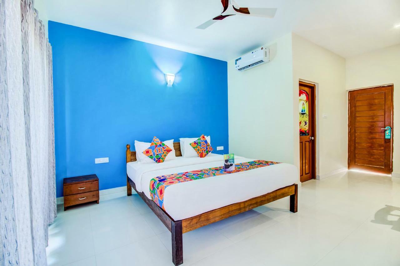 Larios Beach Holidays Resort Бага Екстер'єр фото
