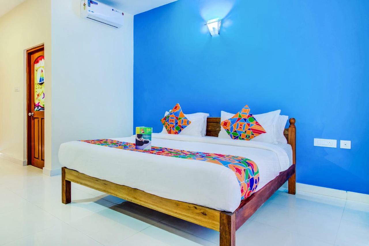 Larios Beach Holidays Resort Бага Екстер'єр фото