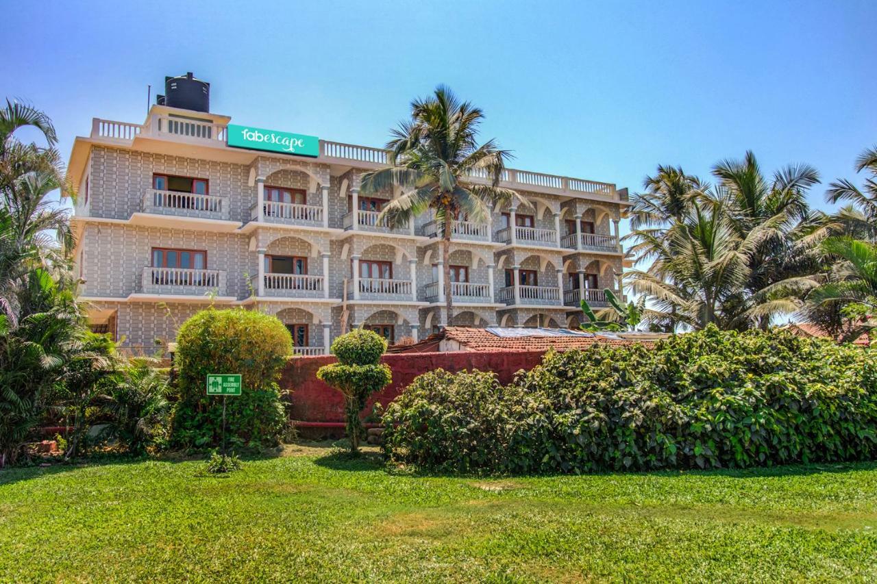 Larios Beach Holidays Resort Бага Екстер'єр фото