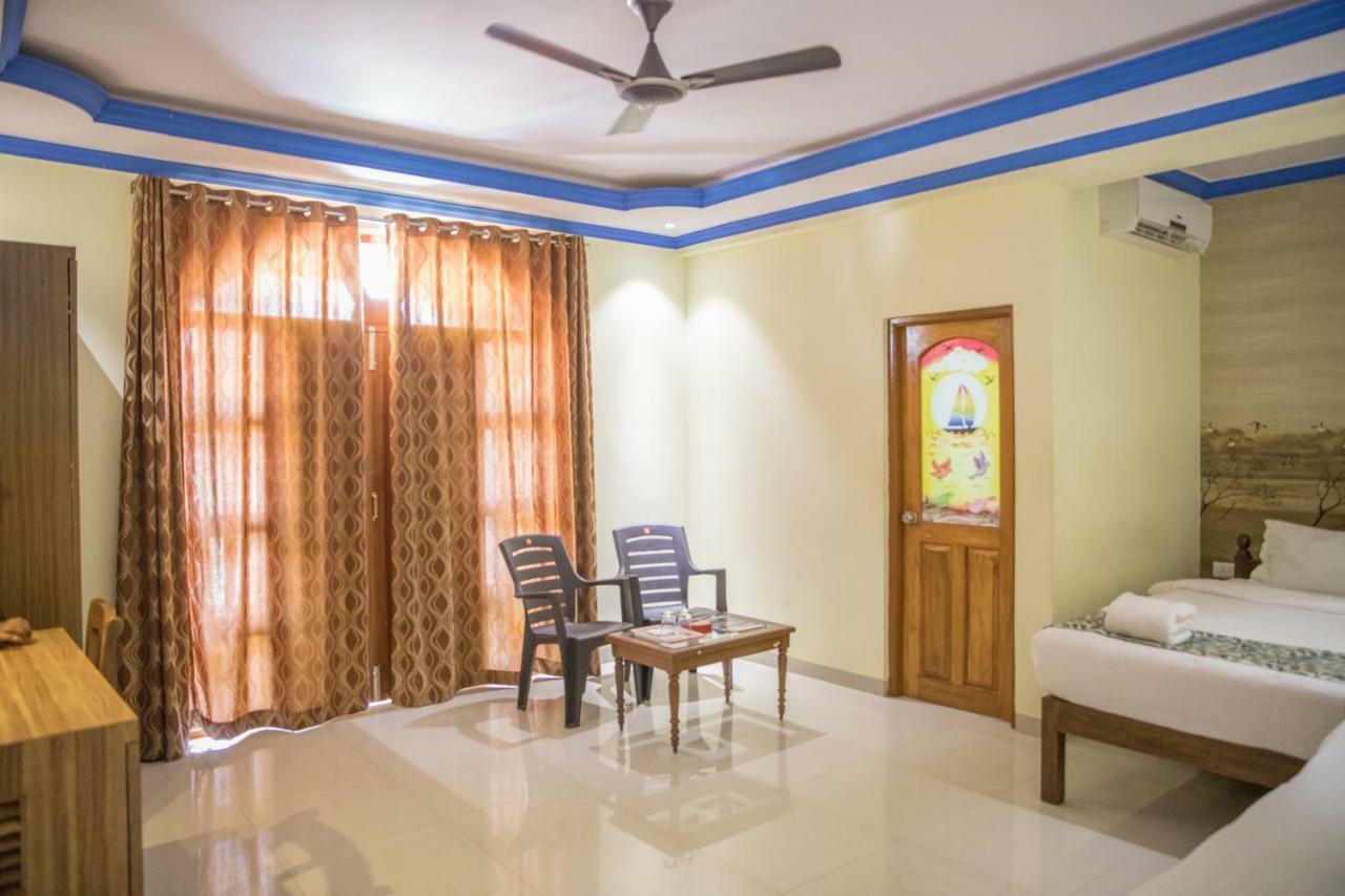 Larios Beach Holidays Resort Бага Екстер'єр фото